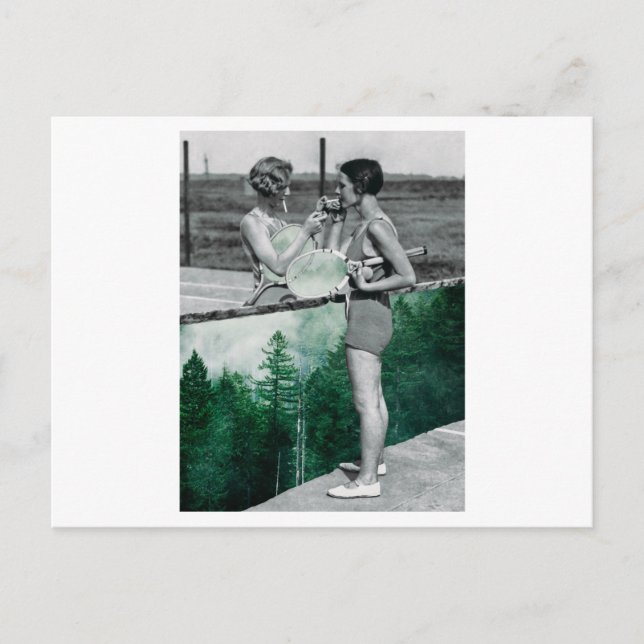 Cartão Postal Duas mulheres jogando tênis e fumando. Arte de col (Frente)