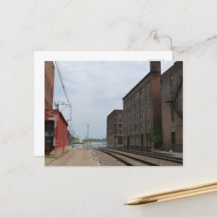 Cartão Postal Edifícios e comboios em Burlington, Iowa