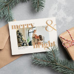 Cartão Postal Elegante Dourada Tipografia Foto Feliz Natal<br><div class="desc">Feliz De Natal E Brilho</div>