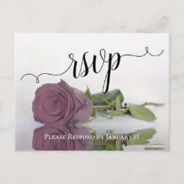 Cartão Postal Elegante Refletindo Dusty Mauve Rosa Wedding RSVP