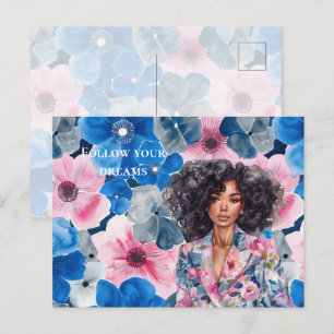 Cartão Postal Elegante Rosa Azul Floral de Verão Menina Negra