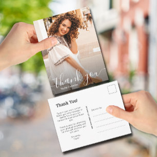 Cartão Postal Elegante Script Branco Obrigado Foto Graduação