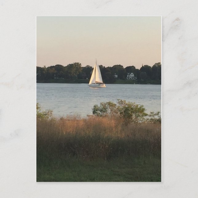 Cartão Postal Embarcação à vela no cartão-postal da água (Frente)