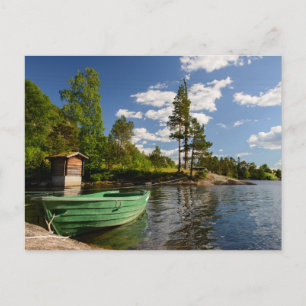 Cartão Postal Embarcação verde num fiorde na Noruega