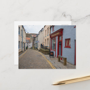 Cartão Postal Encantadora Rua Empedrada na Aldeia de Staithes