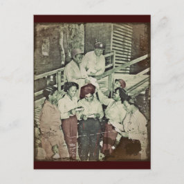 Cartão Postal Enfermeiros no Pacífico Sul recebendo e-mail