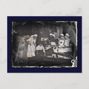 Cartão Postal Enfermeiros-soldados na estação de primeiros soc