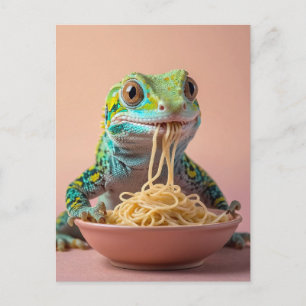 Cartão Postal Engraçado Gecko Comendo Espaguete
