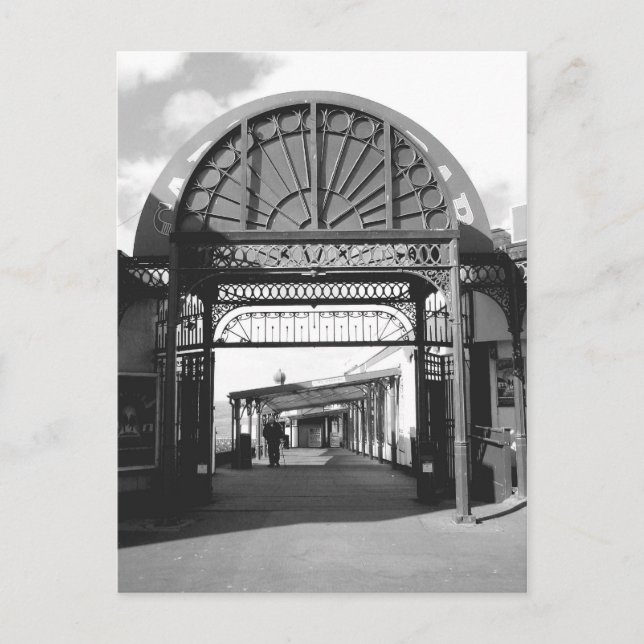 Cartão Postal Entrada no Pier Norte B/W (Frente)