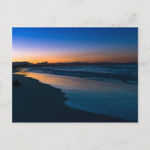 Cartão Postal Escoamento atmosférico moderno da praia de Byron B