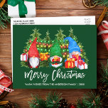 Cartão Postal Escova de Natal Luz dos Gnomos Verde<br><div class="desc">Cartaz de Pincel Moderno Feliz Natal Gnomos de Cores-d'Água Divertidos Coloridos com Pinheiros. Nome da Família e Ano - Fundo Verde da Floresta e Luzes de String</div>