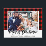 Cartão Postal Escova Vermelha Xadrez Foto de Natal<br><div class="desc">Cartão-postal de Natal com Xadrez Vermelha com Script de Pincel Moderno</div>