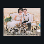 Cartão Postal Escrito Moderno Em Pincel, Casamos Foto<br><div class="desc">Cartão-postal do Anúncio de Elopement Casado com o Script de Pincel Moderno</div>