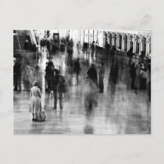 Cartão Postal Esperando na Grande Estação Central