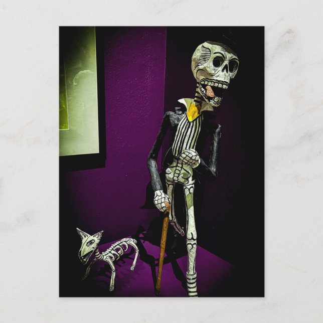 Cartão Postal Esqueleto Dapper Día de los Muertos com Cachorro (Frente)