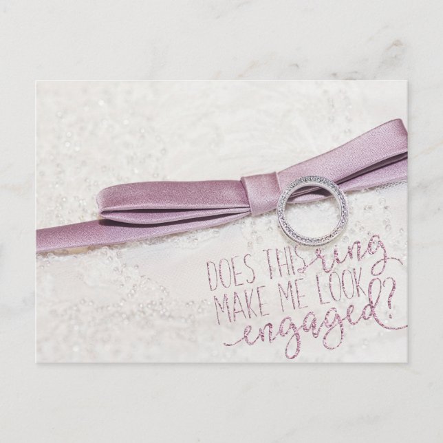 Cartão Postal Este anel me faz parecer noivo? (Frente)