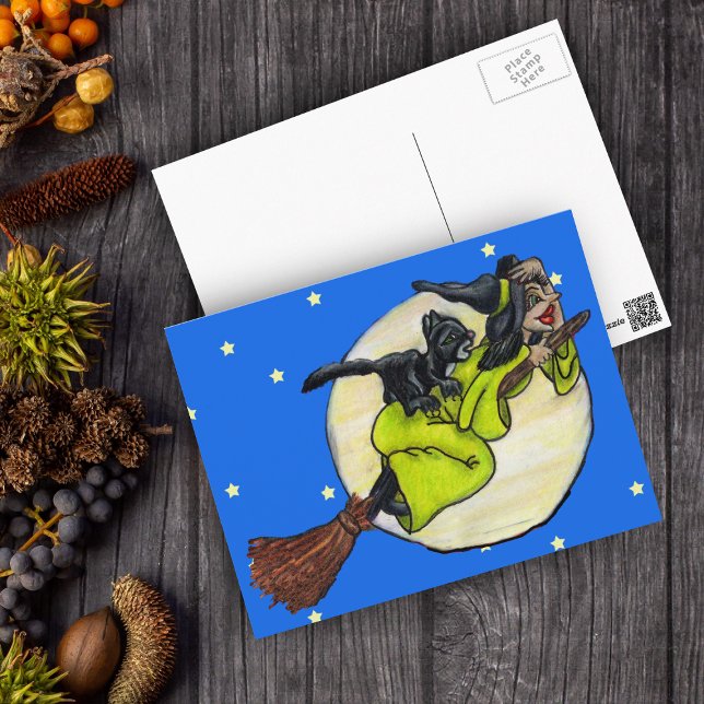 Cartão Postal Estrelas de Lua de Bruxas Voadoras (Fun witch black cat flying on broom past moon stars on Halloween postcard.)