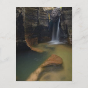 Cartão Postal EUA, Utah, Parque Nacional Zion. Keyhole Falls em