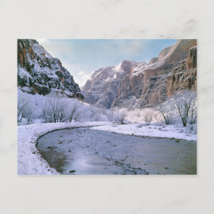 Cartão Postal EUA, Utah, Zion NP. Neve fresca cobre o canyon