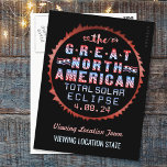 Cartão Postal Excelente North American Solar Eclipse 8 de abril<br><div class="desc">Em 8 de abril de 2024, um eclipse solar total será visível em muitos dos Estados Unidos - também conhecido como "Eclipse Solar Norte-Americano Excelente". Este design bonito tem um esboço do eclipse com as palavras, "o Excelente norte-americano Total Eclipse 4.08.24." É feito em vermelho, branco e azul em preto....</div>
