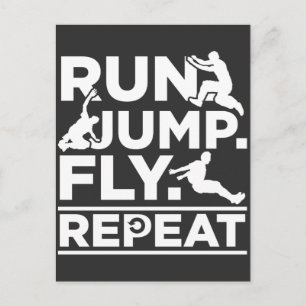 Cartão Postal Executando Atleta pulando Freerunner Run Jump Fly