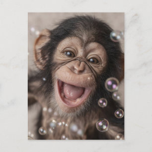 Cartão Postal Extremo Close-Up de Bebê Chimpanzé Feliz