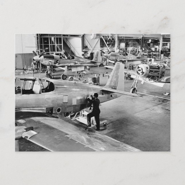 Cartão Postal Fábrica de aviões: 1940 (Frente)