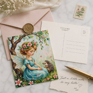 Cartão Postal Fada Caprichosa com Ouriço no Jardim Encantado