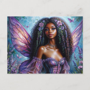 Cartão Postal Fada de Pele Escura em Floral Roxo