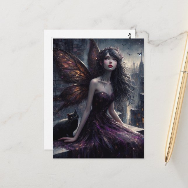 Cartão Postal Fada e gato preto olham a cidade à noite (Frente/Verso In Situ)