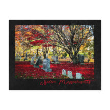 Falling Leaves em Salem, Massachusetts