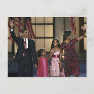 Cartão Postal Família de Barak Obama acena na última noite de