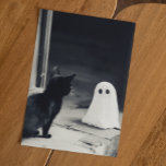 Cartão Postal Fantasma e Halloween de Kitten<br><div class="desc">Este design foi criado através da arte digital. Pode ser personalizado clicando no botão personalizar e alterando a cor, adicionando um nome, iniciais ou as suas palavras favoritas. Entre em contato comigo em colorflowcreations@gmail.com se você quiser usar este design em outro produto. Veja mais das minhas criações ou siga-me em...</div>