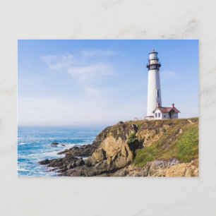 Cartão Postal Farol no oceano de casa branca azul-colina