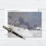 Cartão Postal Fazenda Santo-Simeon em Winter Claude Monet<br><div class="desc">Cartaz de arte fino com a pintura impressionista,  The Road in Front of Santo-Simeon Fazenda in Winter (1867),  por Claude Monet (1840-1926). Uma paisagem de uma estrada coberta de neve por uma fazenda rural.</div>