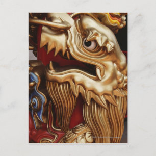 Cartão Postal Fechar o dragão de ouro no pilar do templo