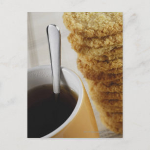 Cartão Postal Fecho de uma xícara de café com biscoitos