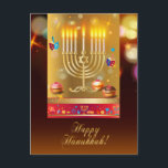 Cartão Postal Feliz Hanukkah Bela Festa Judaica<br><div class="desc">Feliz Hanukkah Bela Cartão de Boas Festas Judaicas. Fundo judaico das festas de Hanukkah com símbolos tradicionais do Chanuká - Menorá de Ouro, Candelabro Hanukkiah e Velas, piões de madeira (giroscopio), donuts, estrela de David e padrão de papel de parede de luzes brilhantes. Decoração do Festival de Hanukkah. Jerusalém, Israel....</div>