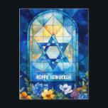 Cartão Postal 🕎 Feliz Hanukkah, vento de vidro manchado persona<br><div class="desc">Celebre o Festival das Luzes com este cartão-postal chanucá espantoso! Com um design de janela vibrante manchado com uma estrela central de David, ele irradia alegria festiva. Os intrincados padrões geométricos e flores coloridas adicionam um toque de elegância. A mensagem "Feliz Chanucá" pode ser personalizada tanto na frente quanto no...</div>