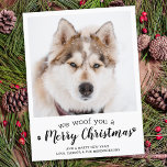 Cartão Postal Feliz Natal Do Cão Moderno Pet Photo Hol<br><div class="desc">Nós Te Acolhemos Um Feliz Natal! Envie cartões de natal fofos e divertidos com este cartão de feriado personalizado e super fofo. Feliz Natal do cão com pegadas bonitas num design de fotos moderno e divertido. Adicione a foto do seu cachorro ou da sua família ao cão e personalize com...</div>