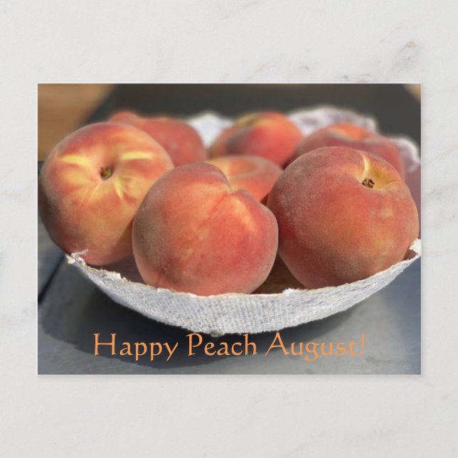 Cartão Postal Feliz Peach August! (Frente)