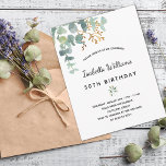 Cartão Postal Festa de aniversário eucalipto branco, ouro, branc<br><div class="desc">Um convite elegante para uma festa de aniversário 50ª (ou qualquer idade). Um fundo branco chic. Decorados com folhas verdes de eucalipto, prigos, verde e um puré de ouro. Personalize e o nome e os detalhes da festa. Letras negras. Traseiro: design postal. Dica: Se você não quiser que pareça um...</div>