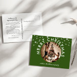 Cartão Postal Festivo Foto de Natal Verde<br><div class="desc">Mande a sua família e amigos este cartão postal de natal verde festivo. Com luzes de cordas, uma foto da família, o texto 'MERRY CHRISTMAS' e o nome da família. A parte traseira do cartão-postal tem uma modelo para uma saudação, uma mensagem, de quem ela é e um endereço de...</div>