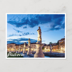 Cartão Postal Fila de estátuas iluminadas em Padova