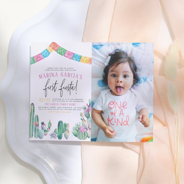 Cartão Postal First Fiesta Cactus Cute Girl Birthday Party Photo (Criador carregado)