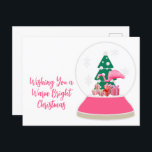 Cartão Postal Flamingo Christmas Snowglobe Beach Christmas<br><div class="desc">Cartaz de cartões de natal de inverno personalizado do Flamingo Beach Christmas Snowglobe. Envie um caloroso desejo de Natal aos seus amigos perto e longe desta temporada de festas. O modelo de texto personalizado permite que você personalize este cartão de Natal divertido do flamingo snowglobe, como quiser! Perfeito para amantes...</div>