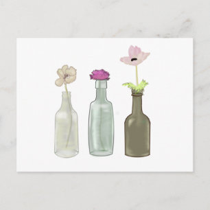Cartão Postal flores em garrafas de vidro. Pastel