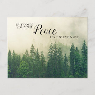 Cartão Postal Floresta Montanhosa Névoa Paz Citação Inspiradora
