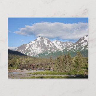 Cartão Postal Floresta Nacional da Estrada Cêntrica em Encaminha