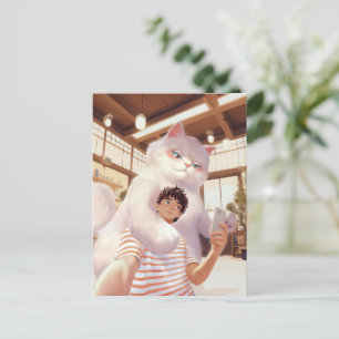 Cartão Postal Fluffy Giant: Selfie de Gato Branco no Café Retro